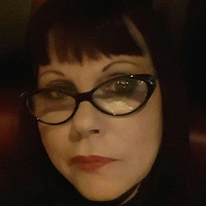 Meet your Posher, Lynda